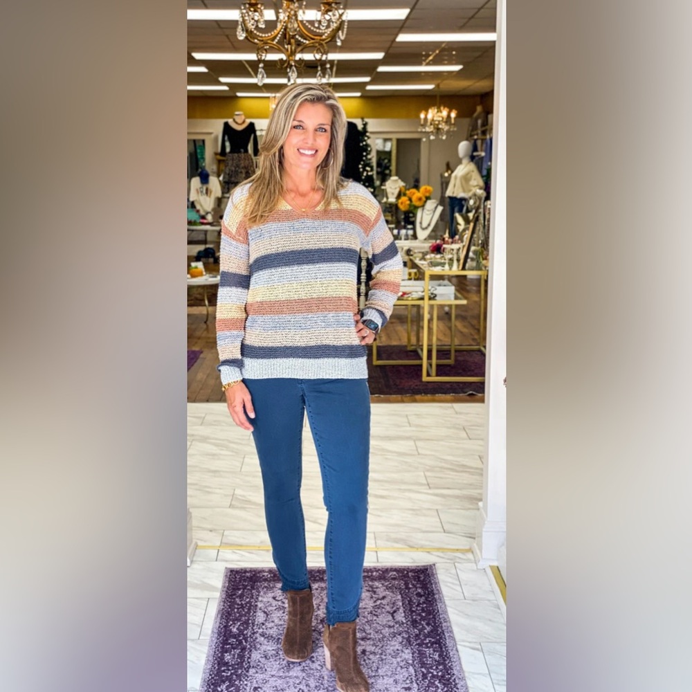 CHARLIE B Frayed Hem Ladies Women’s Size 2 Denim Blue Jeans